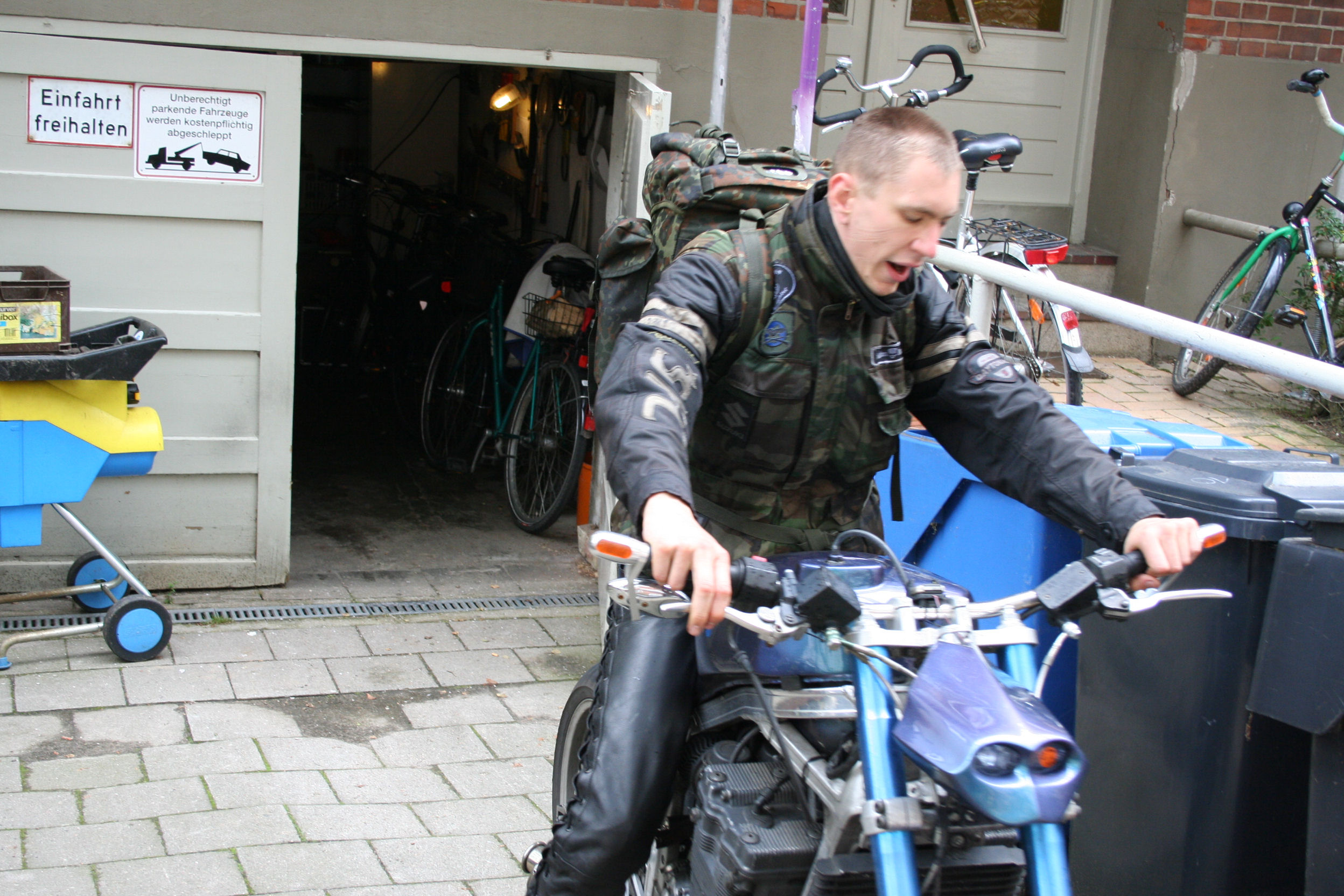 als06,048.jpg